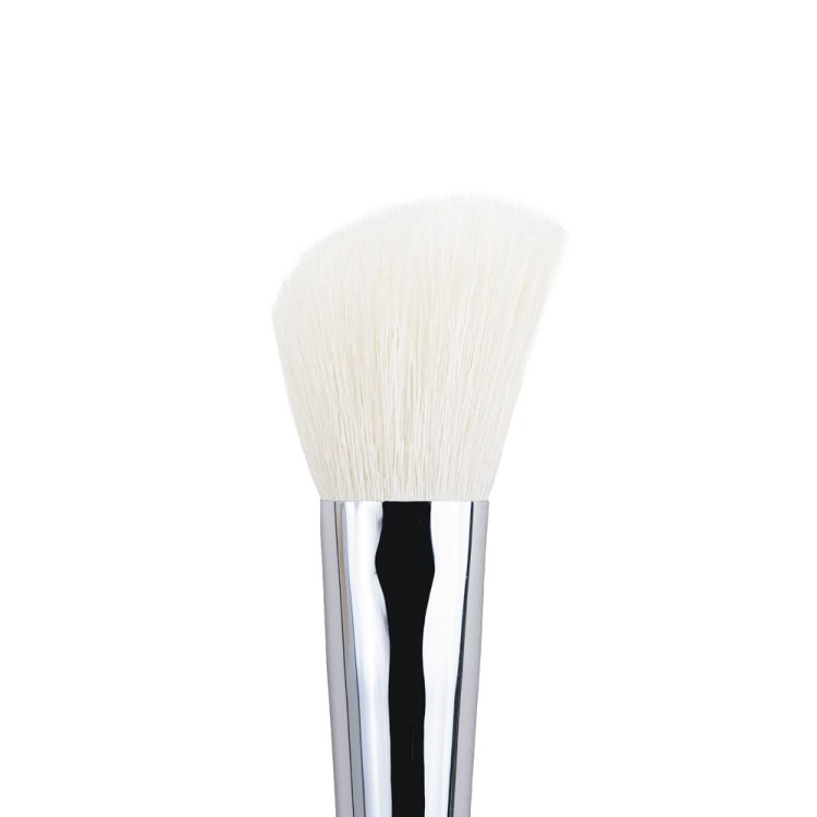 Pedzel-do-rozu,-bronzera-i-rozswietlacza-IBRA-Makeup-nr-106.jpg