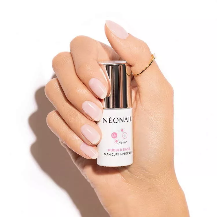 baza-hybrydowa-rubber-base-manicure-pedicure-72-ml.webp