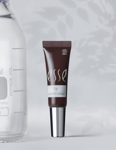 LIP-CONDITIONER-EFFECT.jpg